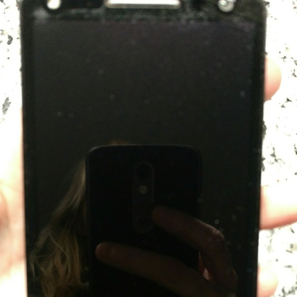 (SOLD) Droid Turbo 2 - Picture 2 of 4